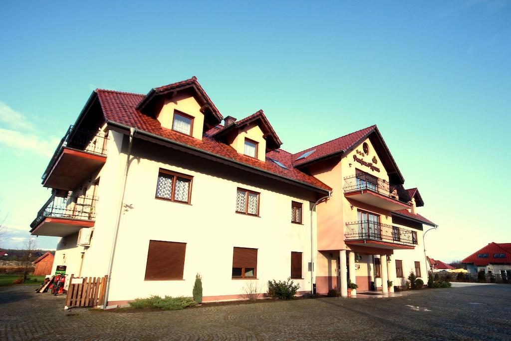 Pensjonat Korona Modrzyca Exterior photo